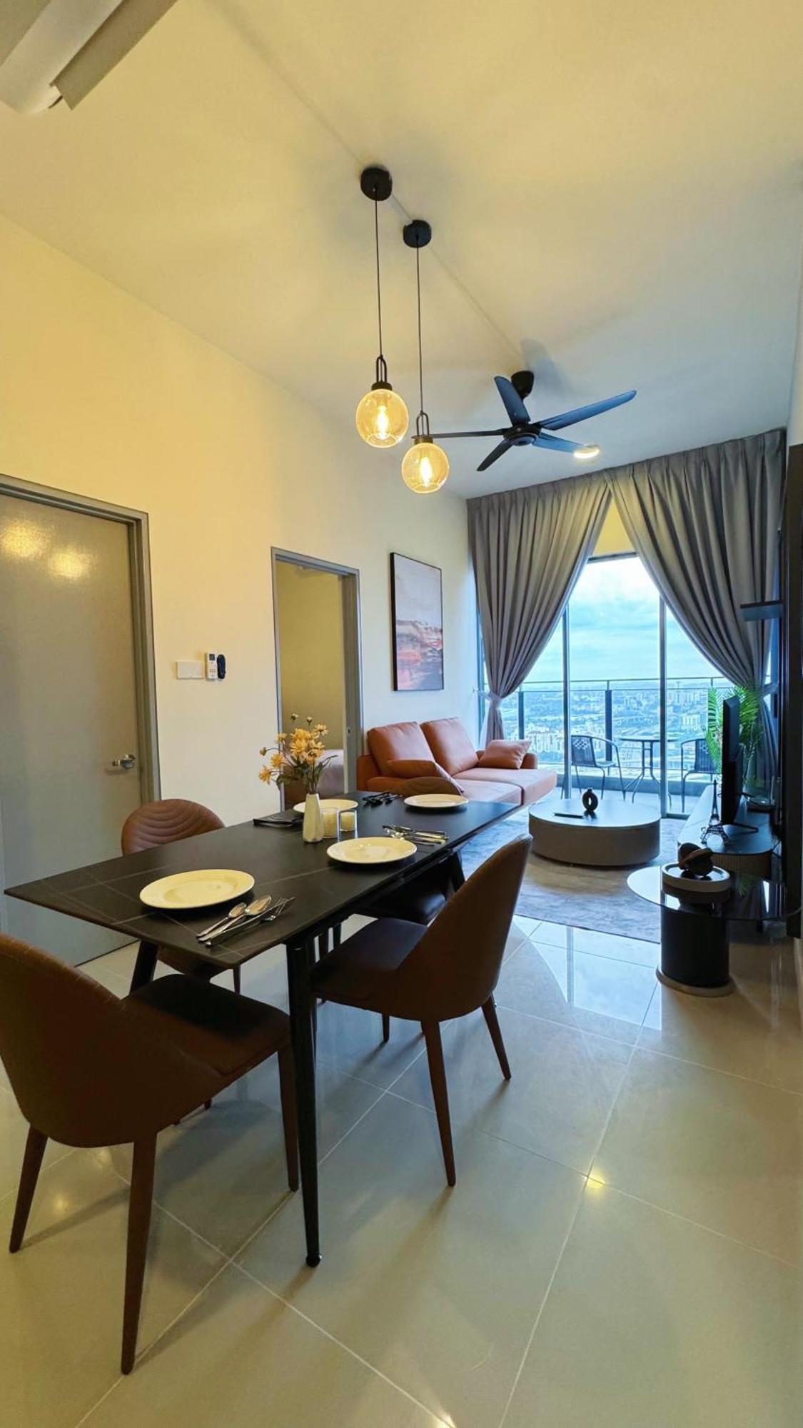 Pangsapuri Stellar 8th 3 Bedroom Air-con Bandar Baru Sri Petaling Kuala Lumpur