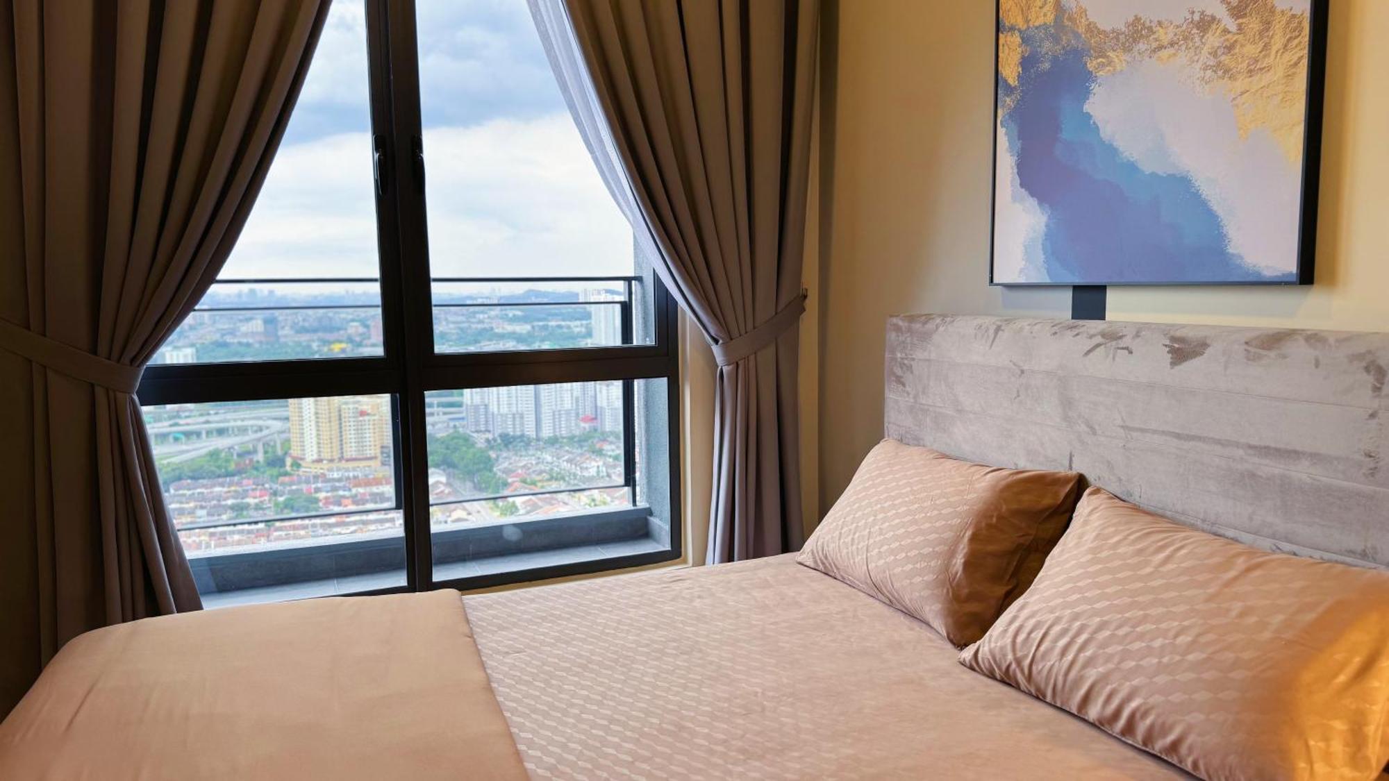 Stellar 8th 3 Bedroom Air-con Bandar Baru Sri Petaling Kuala Lumpur