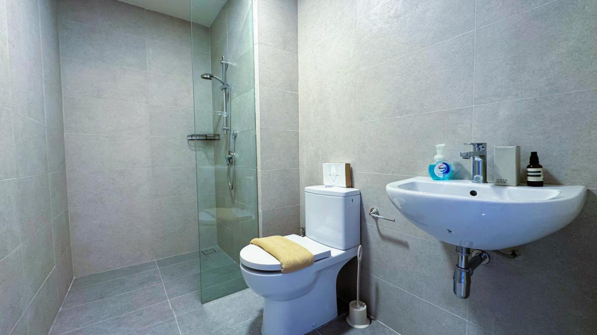 Stellar 8th 3 Bedroom Air-con Bandar Baru Sri Petaling Kuala Lumpur